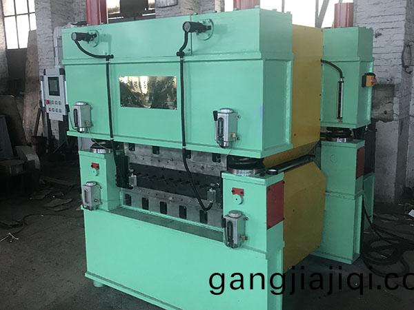 校(xiao)平機矯(jiao)平機